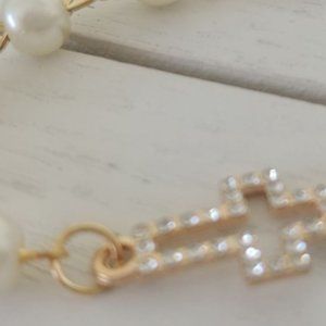 Faith Gold with Pearl Bracelet w/ Cross